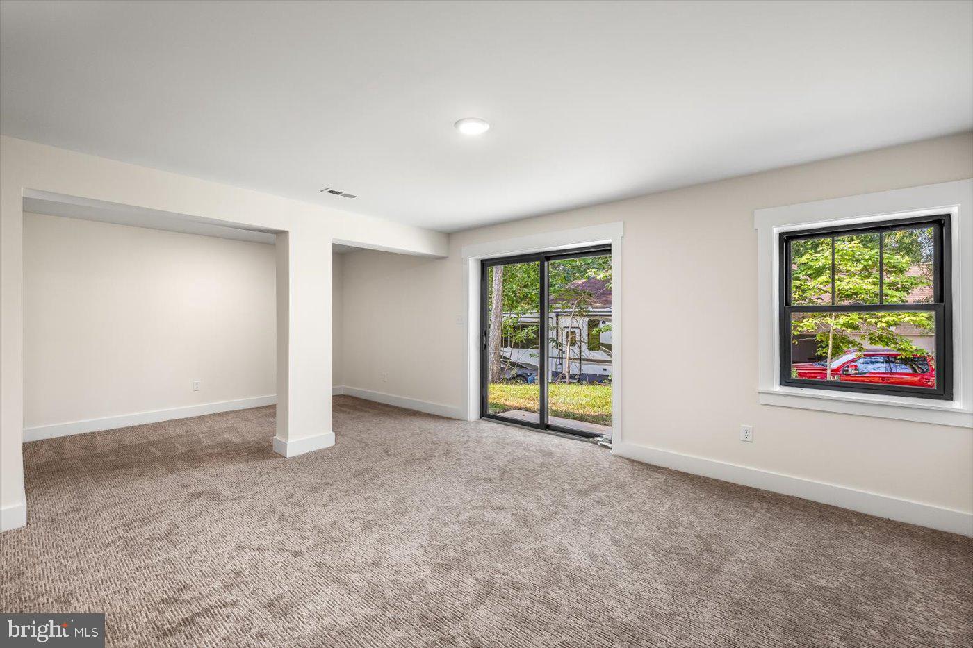 111 HUNTINGTON HILLS LN, FREDERICKSBURG, Virginia 22401, 4 Bedrooms Bedrooms, ,3 BathroomsBathrooms,Residential,For sale,111 HUNTINGTON HILLS LN,VAFB2008144 MLS # VAFB2008144