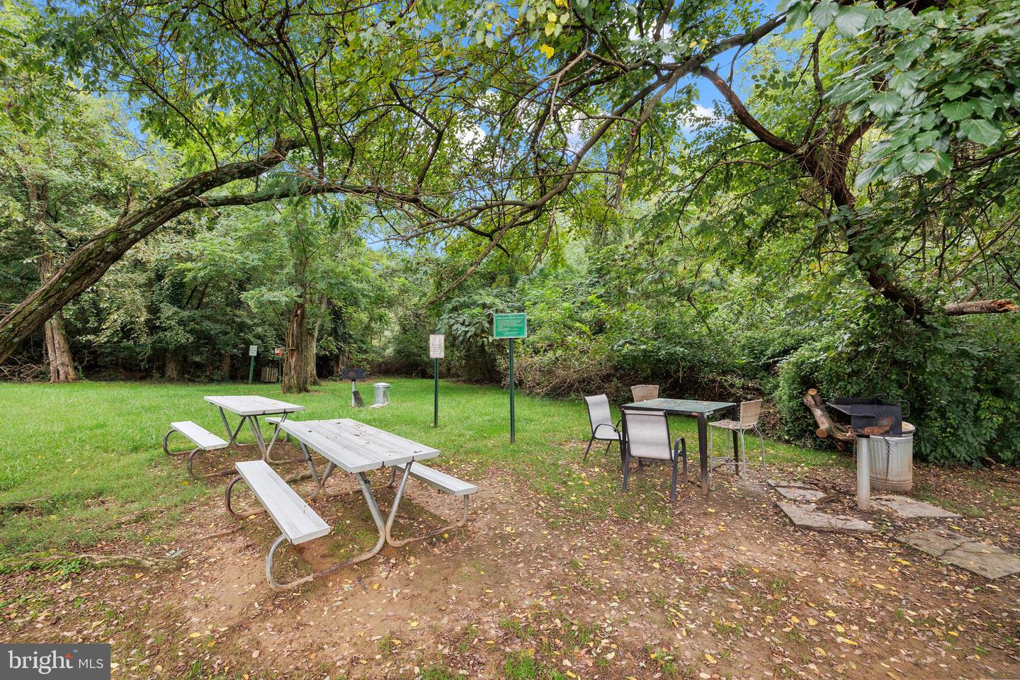 1529 S GEORGE MASON DR S #11, ARLINGTON, Virginia 22204, 2 Bedrooms Bedrooms, ,1 BathroomBathrooms,Residential,For sale,1529 S GEORGE MASON DR S #11,VAAR2057176 MLS # VAAR2057176