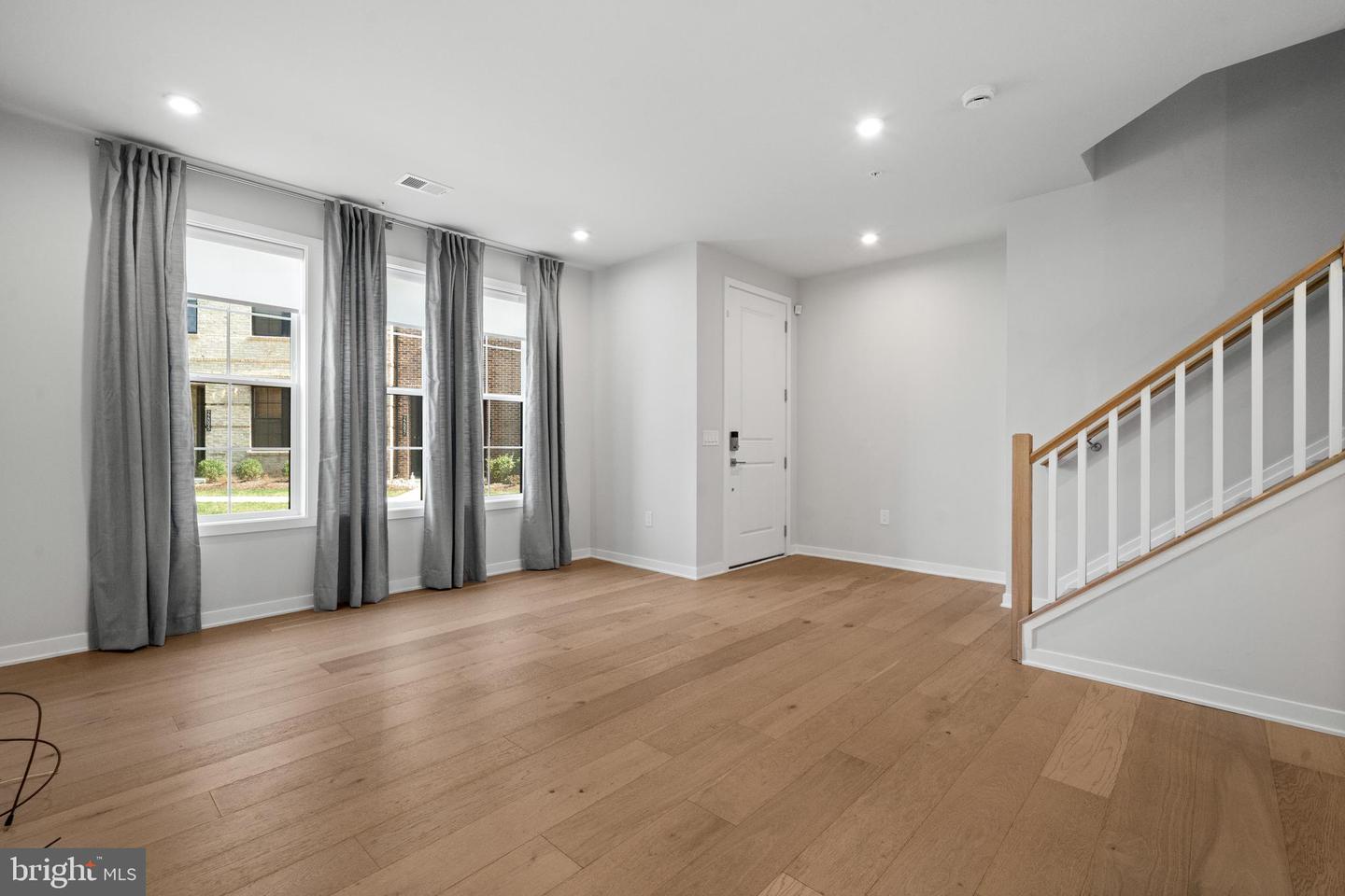 43476 DANVILLE TER, ASHBURN, Virginia 20148, 3 Bedrooms Bedrooms, ,2 BathroomsBathrooms,Residential,For sale,43476 DANVILLE TER,VALO2095740 MLS # VALO2095740