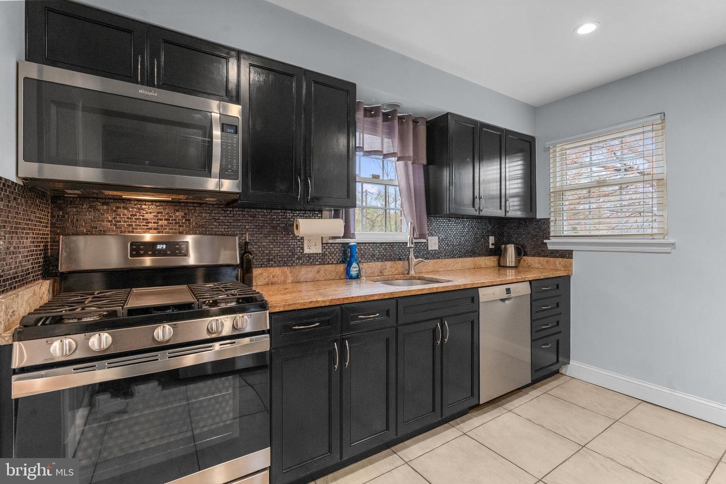 304 MONCURE DR, ALEXANDRIA, Virginia 22314, 3 Bedrooms Bedrooms, ,2 BathroomsBathrooms,Residential,For sale,304 MONCURE DR,VAAX2045058 MLS # VAAX2045058