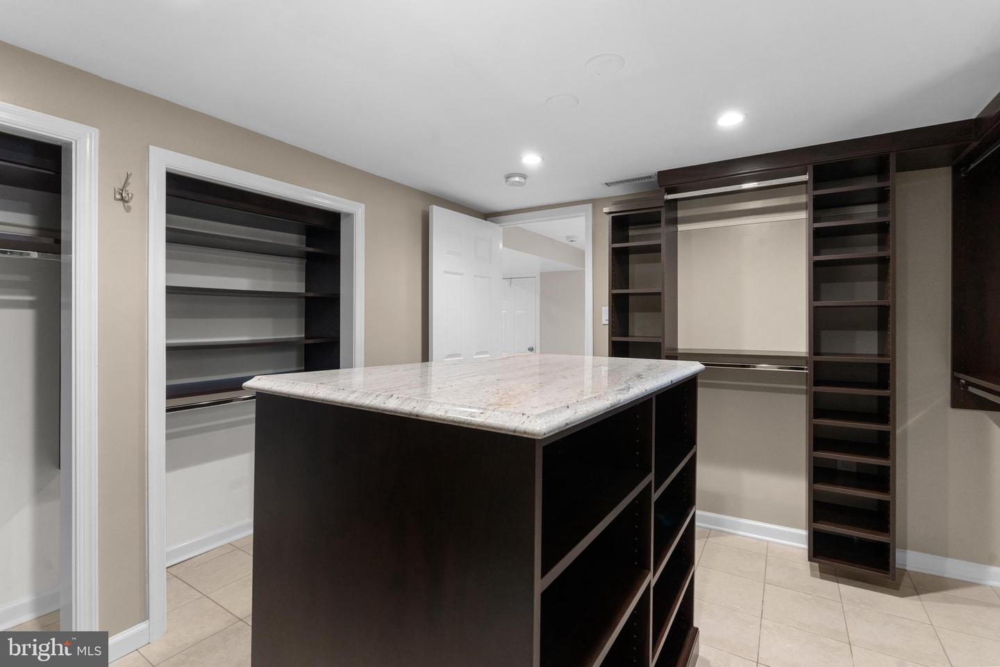 304 MONCURE DR, ALEXANDRIA, Virginia 22314, 3 Bedrooms Bedrooms, ,2 BathroomsBathrooms,Residential,For sale,304 MONCURE DR,VAAX2045058 MLS # VAAX2045058