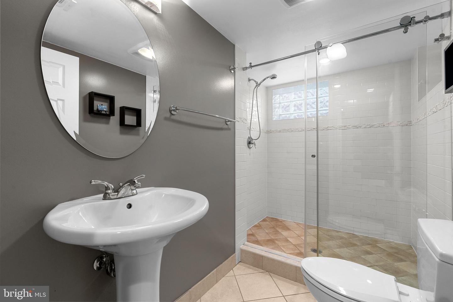 304 MONCURE DR, ALEXANDRIA, Virginia 22314, 3 Bedrooms Bedrooms, ,2 BathroomsBathrooms,Residential,For sale,304 MONCURE DR,VAAX2045058 MLS # VAAX2045058