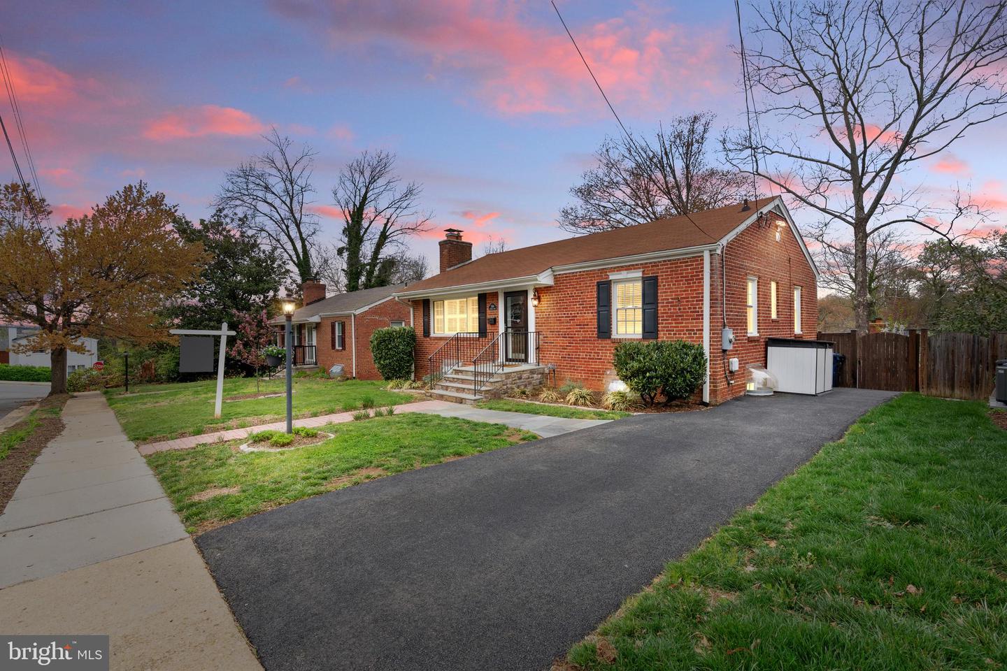 304 MONCURE DR, ALEXANDRIA, Virginia 22314, 3 Bedrooms Bedrooms, ,2 BathroomsBathrooms,Residential,For sale,304 MONCURE DR,VAAX2045058 MLS # VAAX2045058