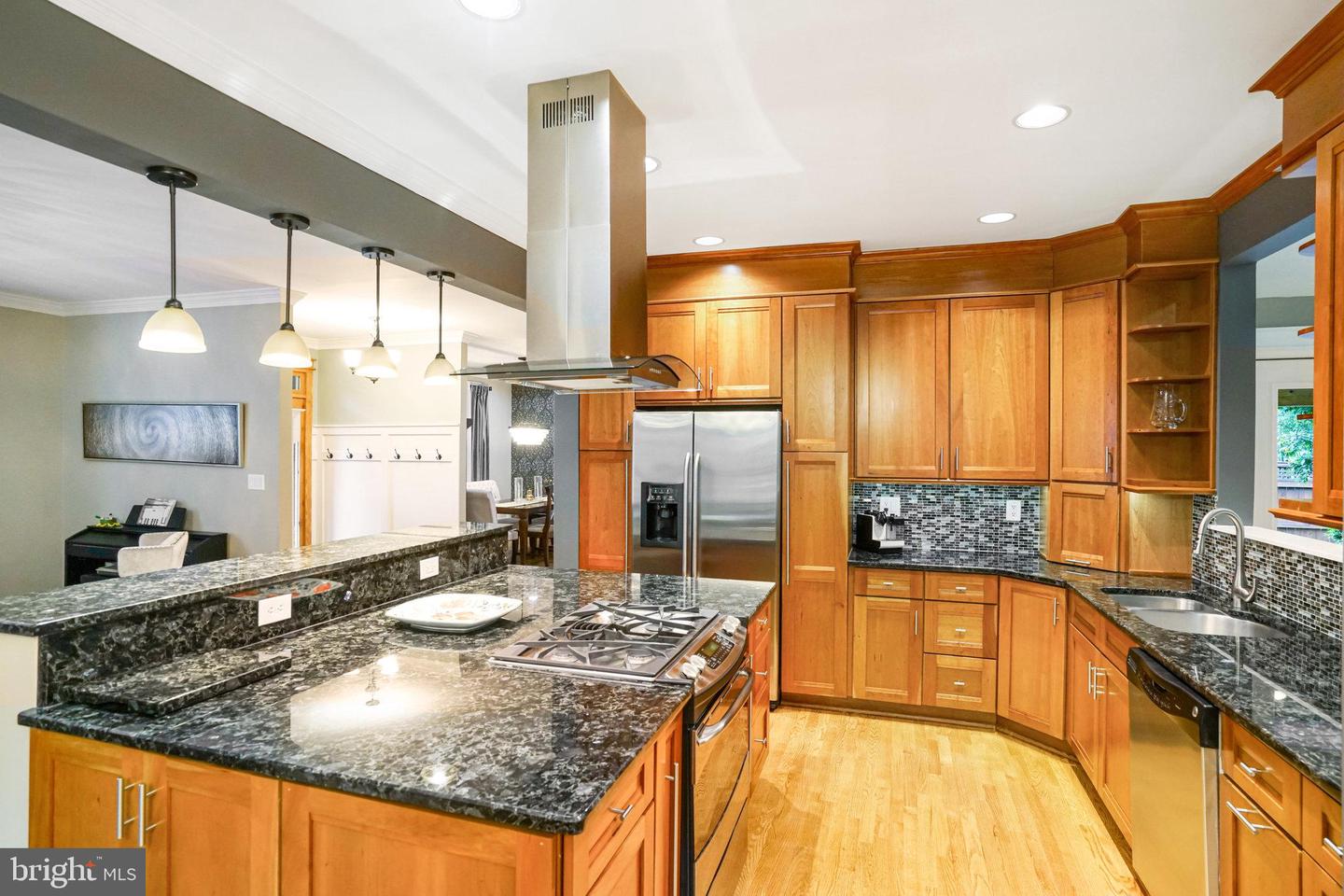 2458 SANDBURG ST, DUNN LORING, Virginia 22027, 5 Bedrooms Bedrooms, ,4 BathroomsBathrooms,Residential,For sale,2458 SANDBURG ST,VAFX2181860 MLS # VAFX2181860