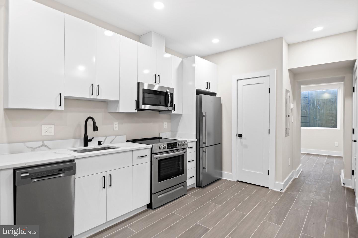 824 18TH ST NE #1, WASHINGTON, District Of Columbia 20002, 1 Bedroom Bedrooms, ,1 BathroomBathrooms,Residential,For sale,824 18TH ST NE #1,DCDC2146786 MLS # DCDC2146786