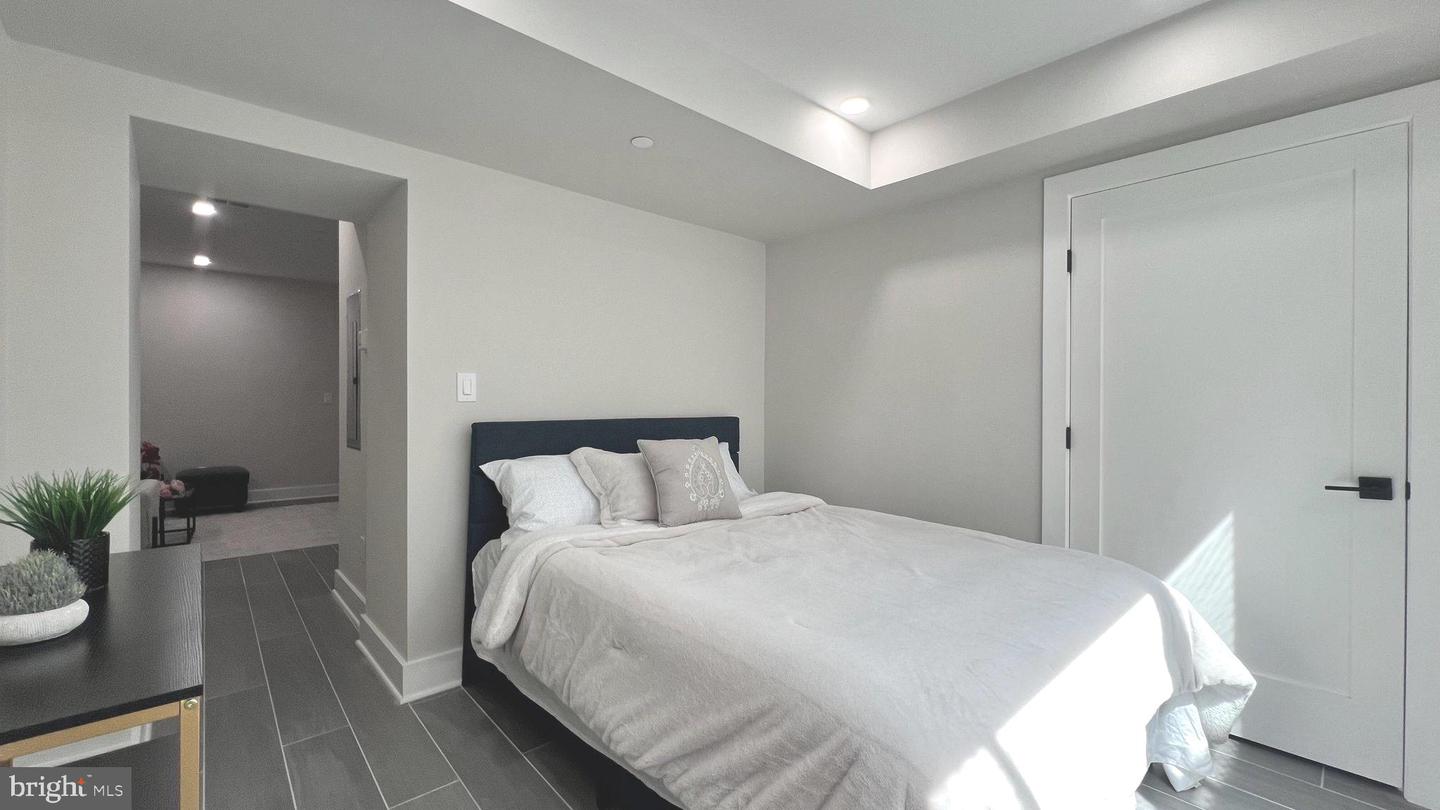 824 18TH ST NE #1, WASHINGTON, District Of Columbia 20002, 1 Bedroom Bedrooms, ,1 BathroomBathrooms,Residential,For sale,824 18TH ST NE #1,DCDC2146786 MLS # DCDC2146786
