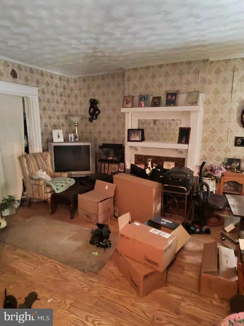 4021 ILLINOIS AVE NW, WASHINGTON, District Of Columbia 20011, 3 Bedrooms Bedrooms, ,2 BathroomsBathrooms,Residential,For sale,4021 ILLINOIS AVE NW,DCDC2159568 MLS # DCDC2159568