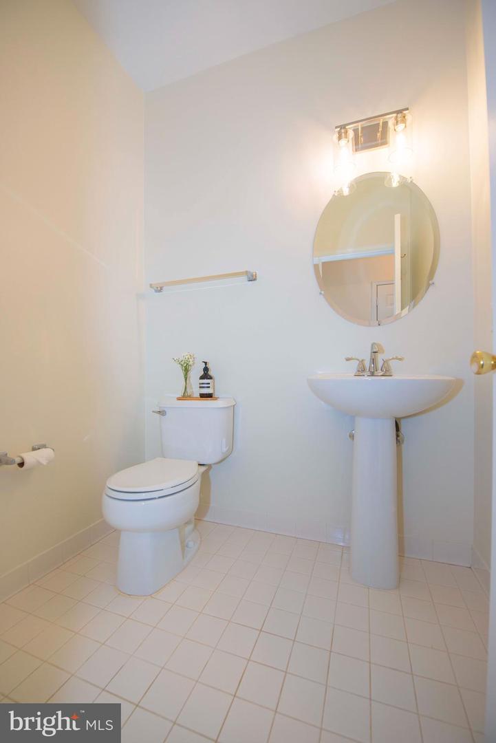 26004 TALAMORE DR, CHANTILLY, Virginia 20152, 3 Bedrooms Bedrooms, ,2 BathroomsBathrooms,Residential,For sale,26004 TALAMORE DR,VALO2087690 MLS # VALO2087690
