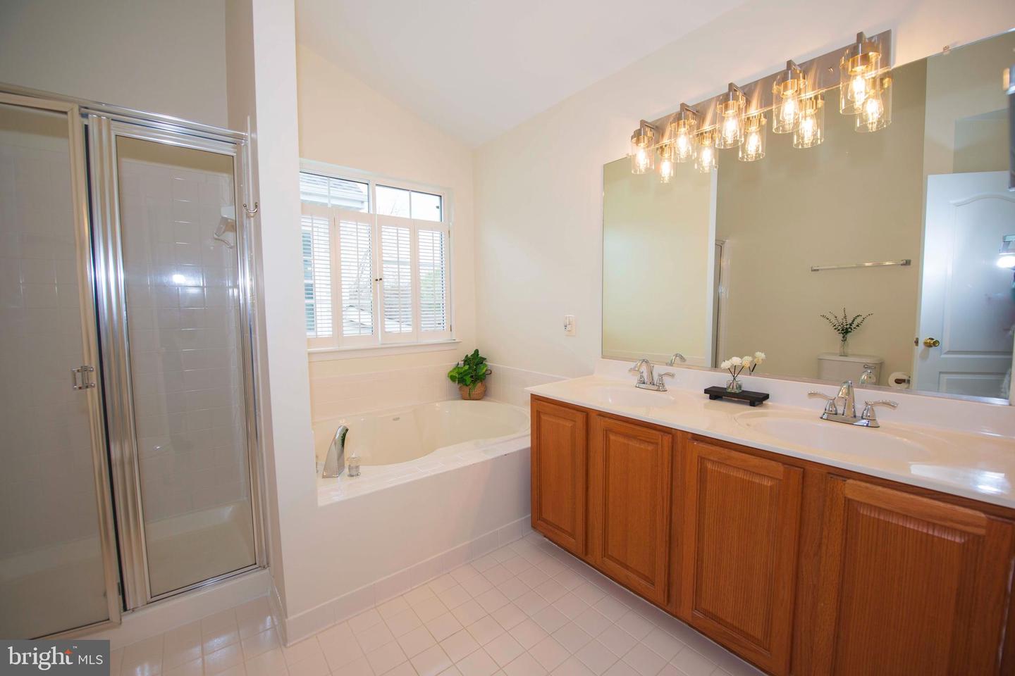 26004 TALAMORE DR, CHANTILLY, Virginia 20152, 3 Bedrooms Bedrooms, ,2 BathroomsBathrooms,Residential,For sale,26004 TALAMORE DR,VALO2087690 MLS # VALO2087690