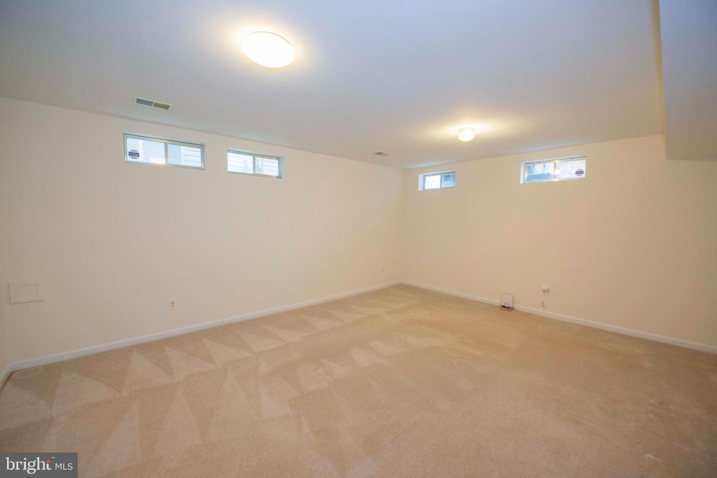 26004 TALAMORE DR, CHANTILLY, Virginia 20152, 3 Bedrooms Bedrooms, ,2 BathroomsBathrooms,Residential,For sale,26004 TALAMORE DR,VALO2087690 MLS # VALO2087690