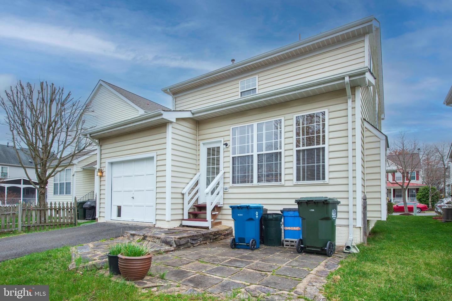 26004 TALAMORE DR, CHANTILLY, Virginia 20152, 3 Bedrooms Bedrooms, ,2 BathroomsBathrooms,Residential,For sale,26004 TALAMORE DR,VALO2087690 MLS # VALO2087690