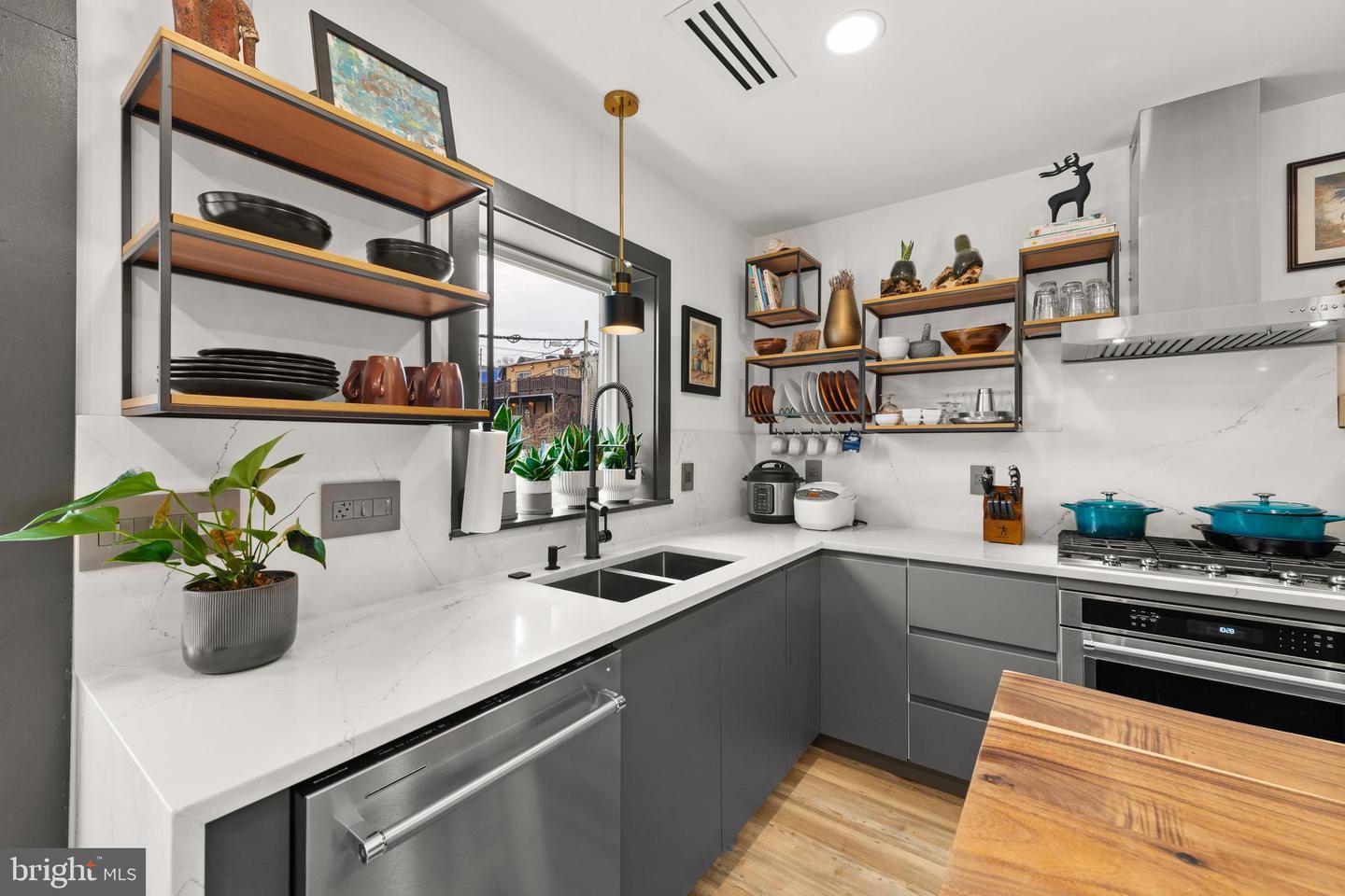 1675 MONTELLO AVE NE, WASHINGTON, District Of Columbia 20002, 4 Bedrooms Bedrooms, ,3 BathroomsBathrooms,Residential,For sale,1675 MONTELLO AVE NE,DCDC2186842 MLS # DCDC2186842
