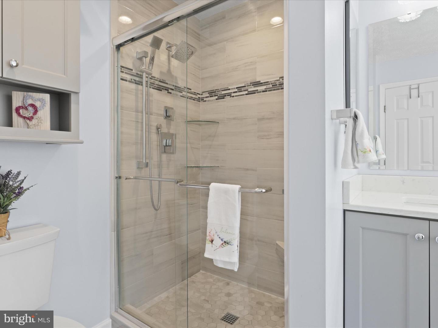 16609 ACCOLON CT, DUMFRIES, Virginia 22025, 5 Bedrooms Bedrooms, ,3 BathroomsBathrooms,Residential,For sale,16609 ACCOLON CT,VAPW2088754 MLS # VAPW2088754