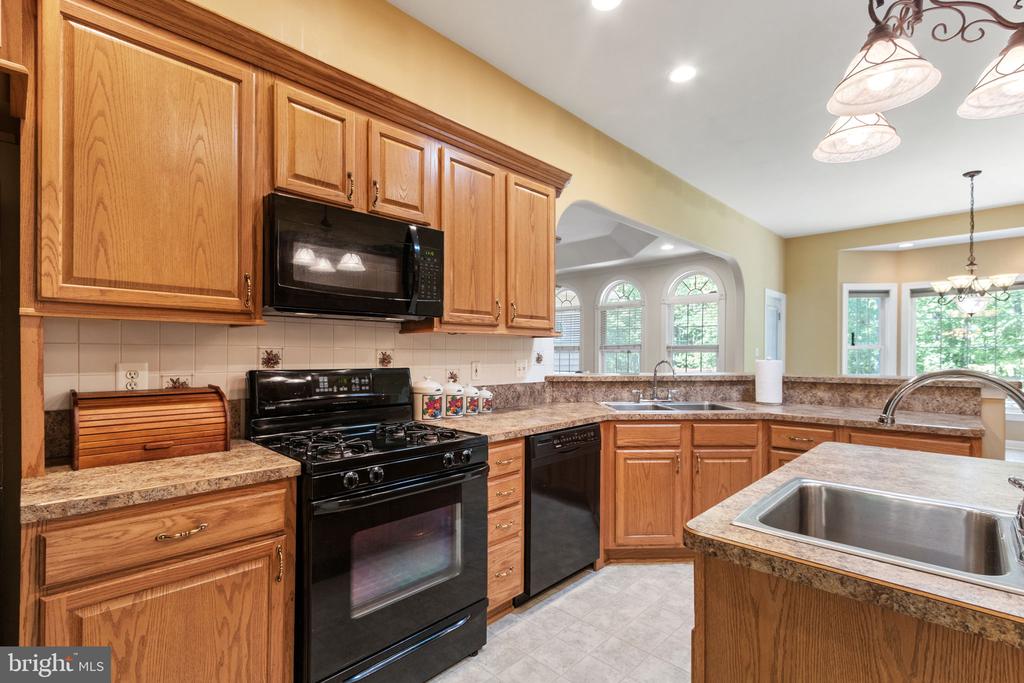 6048 WALKERS HOLLOW WAY, LOCUST GROVE, Virginia 22508, 5 Bedrooms Bedrooms, ,3 BathroomsBathrooms,Residential,6048 WALKERS HOLLOW WAY,VAOR2009436 MLS # VAOR2009436