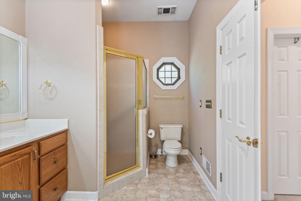 6048 WALKERS HOLLOW WAY, LOCUST GROVE, Virginia 22508, 5 Bedrooms Bedrooms, ,3 BathroomsBathrooms,Residential,6048 WALKERS HOLLOW WAY,VAOR2009436 MLS # VAOR2009436
