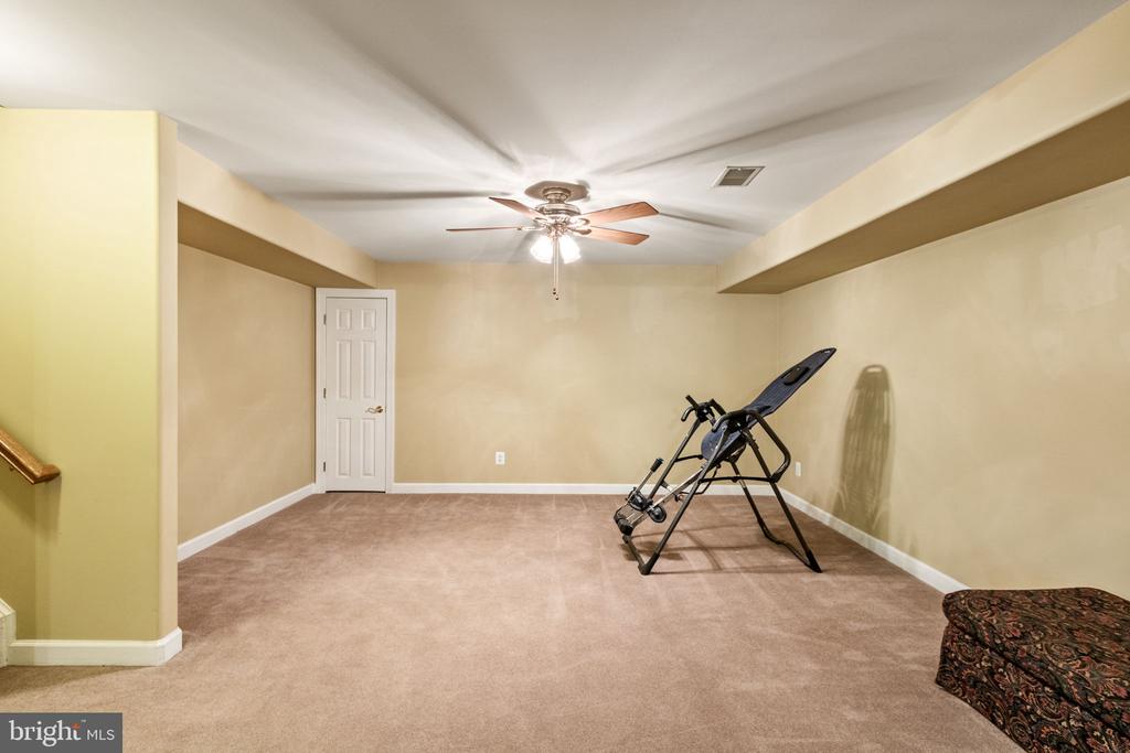 6048 WALKERS HOLLOW WAY, LOCUST GROVE, Virginia 22508, 5 Bedrooms Bedrooms, ,3 BathroomsBathrooms,Residential,6048 WALKERS HOLLOW WAY,VAOR2009436 MLS # VAOR2009436