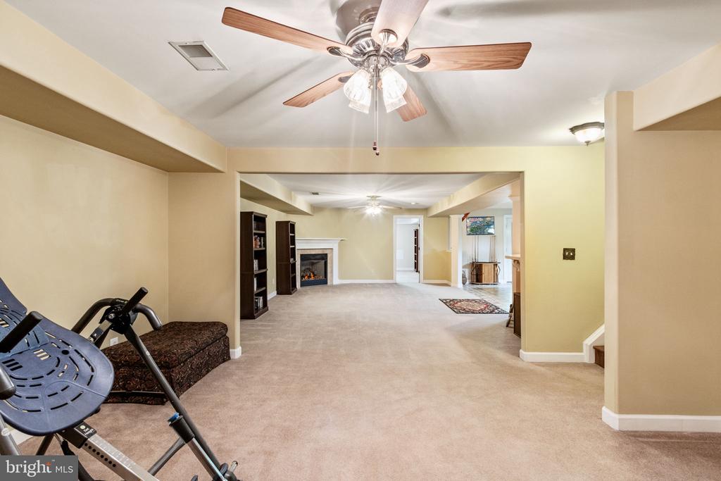 6048 WALKERS HOLLOW WAY, LOCUST GROVE, Virginia 22508, 5 Bedrooms Bedrooms, ,3 BathroomsBathrooms,Residential,6048 WALKERS HOLLOW WAY,VAOR2009436 MLS # VAOR2009436