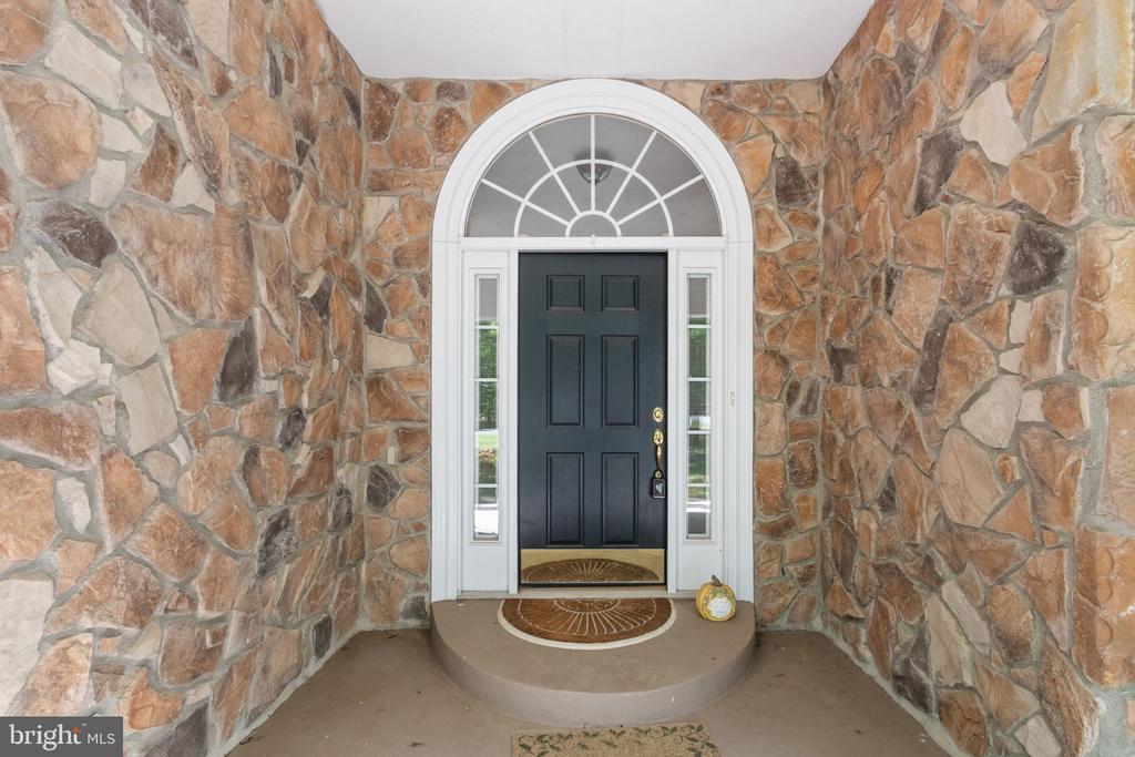 6048 WALKERS HOLLOW WAY, LOCUST GROVE, Virginia 22508, 5 Bedrooms Bedrooms, ,3 BathroomsBathrooms,Residential,6048 WALKERS HOLLOW WAY,VAOR2009436 MLS # VAOR2009436