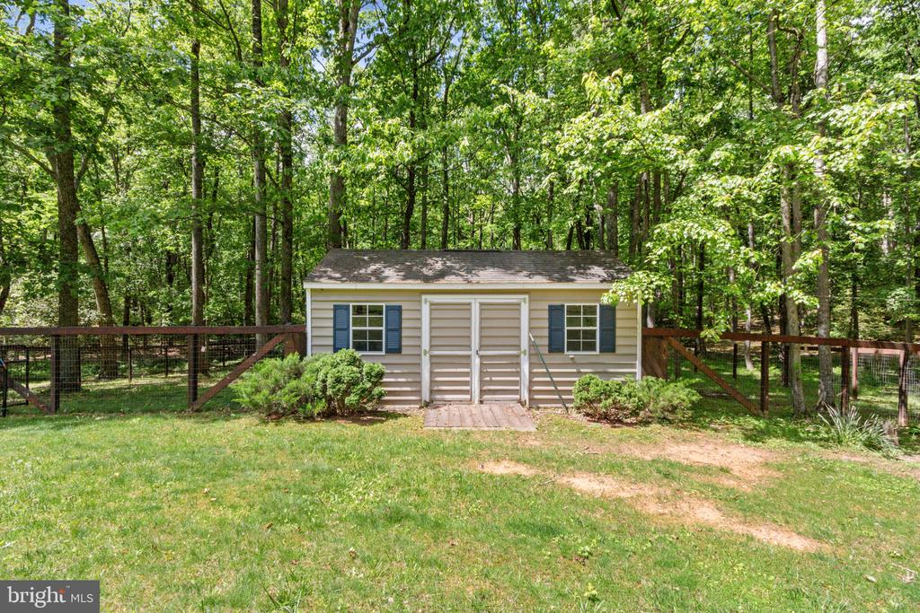 6048 WALKERS HOLLOW WAY, LOCUST GROVE, Virginia 22508, 5 Bedrooms Bedrooms, ,3 BathroomsBathrooms,Residential,6048 WALKERS HOLLOW WAY,VAOR2009436 MLS # VAOR2009436