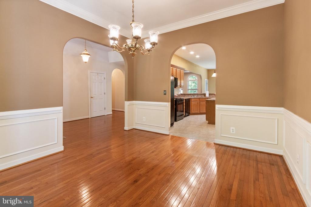 6048 WALKERS HOLLOW WAY, LOCUST GROVE, Virginia 22508, 5 Bedrooms Bedrooms, ,3 BathroomsBathrooms,Residential,6048 WALKERS HOLLOW WAY,VAOR2009436 MLS # VAOR2009436