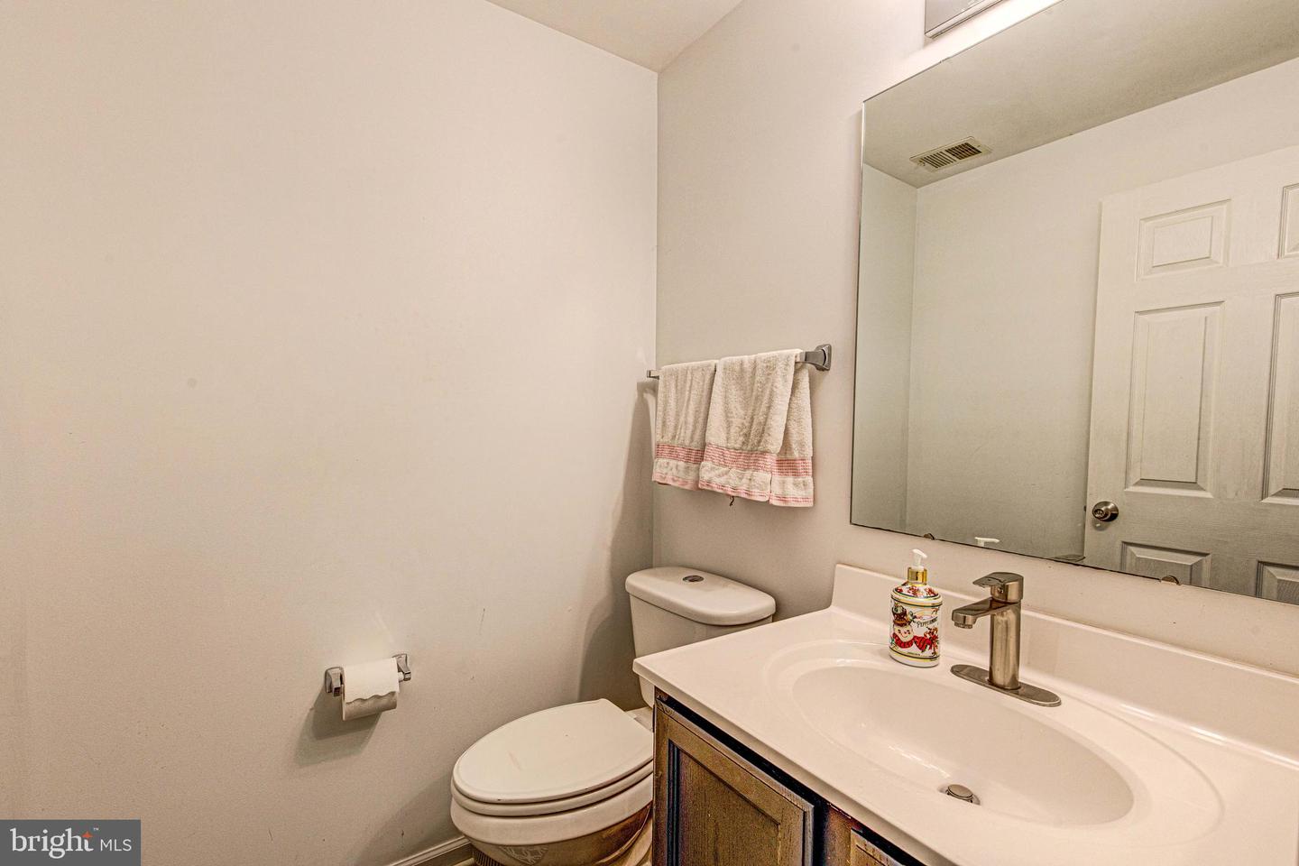 14584 CROATAN DR, CENTREVILLE, Virginia 20120, 3 Bedrooms Bedrooms, ,2 BathroomsBathrooms,Residential,For sale,14584 CROATAN DR,VAFX2226900 MLS # VAFX2226900