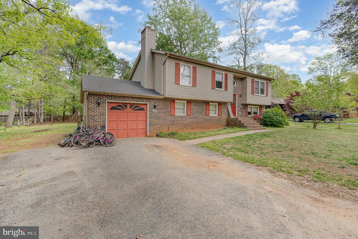 12309 QUARTER CHARGE DR, SPOTSYLVANIA, Virginia 22551, 4 Bedrooms Bedrooms, ,2 BathroomsBathrooms,Residential,For sale,12309 QUARTER CHARGE DR,VASP2031402 MLS # VASP2031402