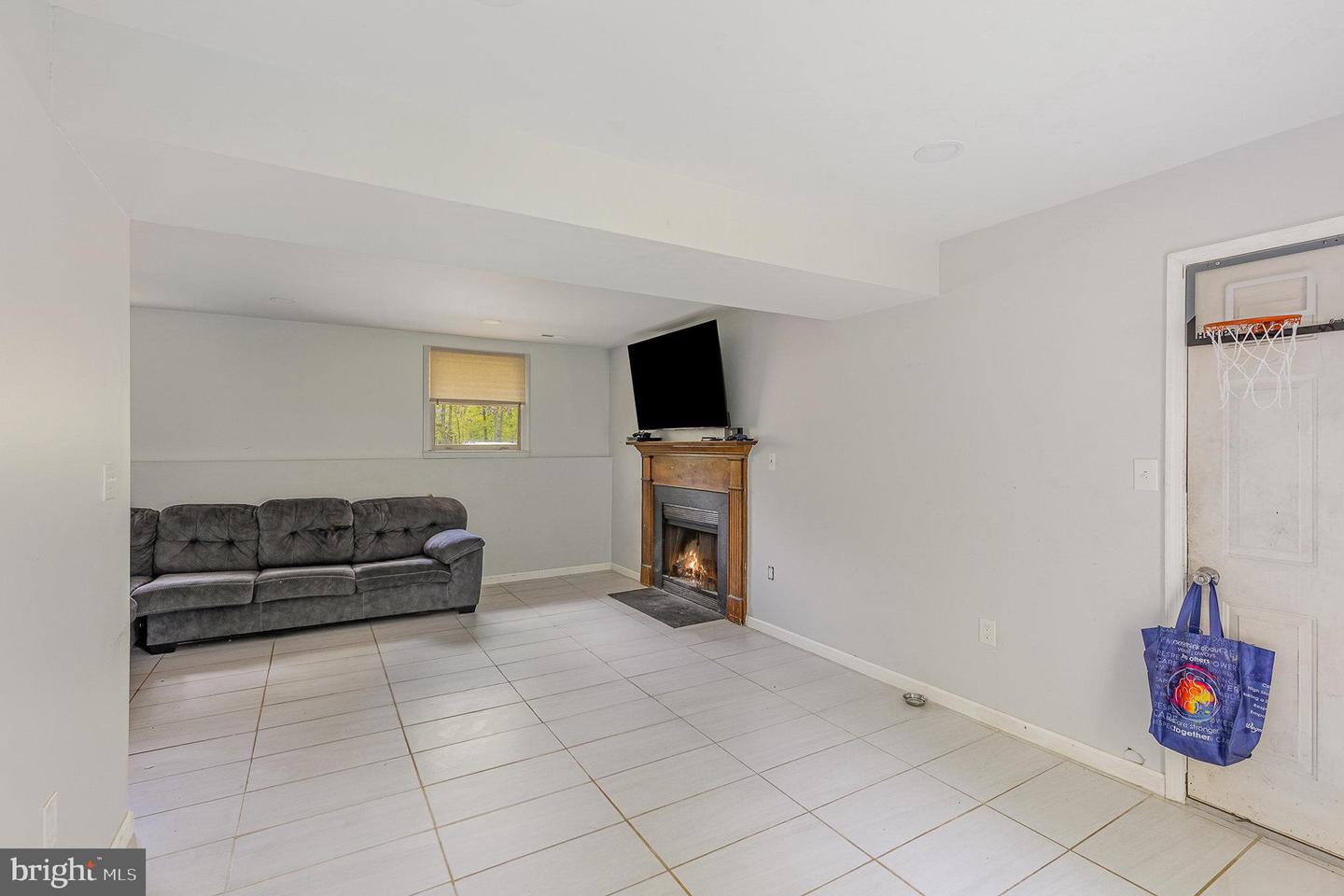 12309 QUARTER CHARGE DR, SPOTSYLVANIA, Virginia 22551, 4 Bedrooms Bedrooms, ,2 BathroomsBathrooms,Residential,For sale,12309 QUARTER CHARGE DR,VASP2031402 MLS # VASP2031402