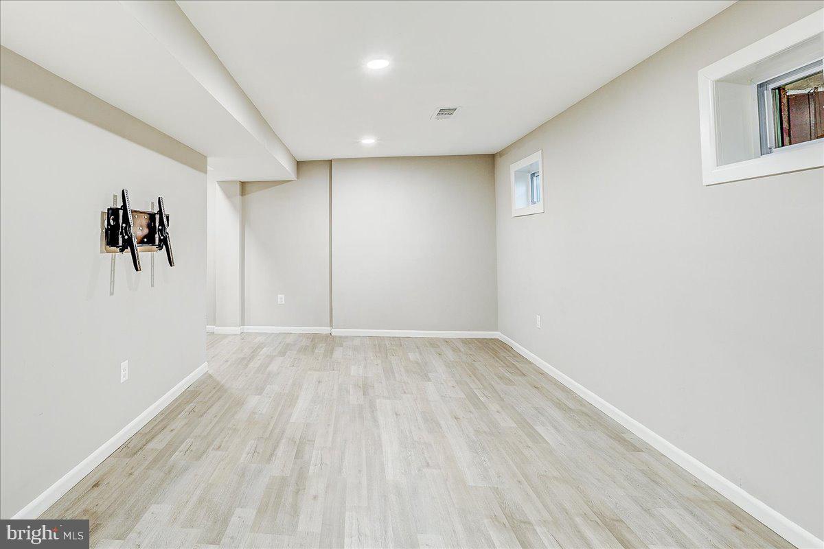 5602 ASHFIELD RD, ALEXANDRIA, Virginia 22315, 3 Bedrooms Bedrooms, ,2 BathroomsBathrooms,Residential,For sale,5602 ASHFIELD RD,VAFX2226050 MLS # VAFX2226050