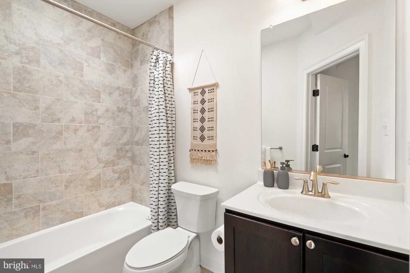 209 TAYLOR ST NW, WASHINGTON, District Of Columbia 20011, 3 Bedrooms Bedrooms, ,3 BathroomsBathrooms,Residential,For sale,209 TAYLOR ST NW,DCDC2190666 MLS # DCDC2190666