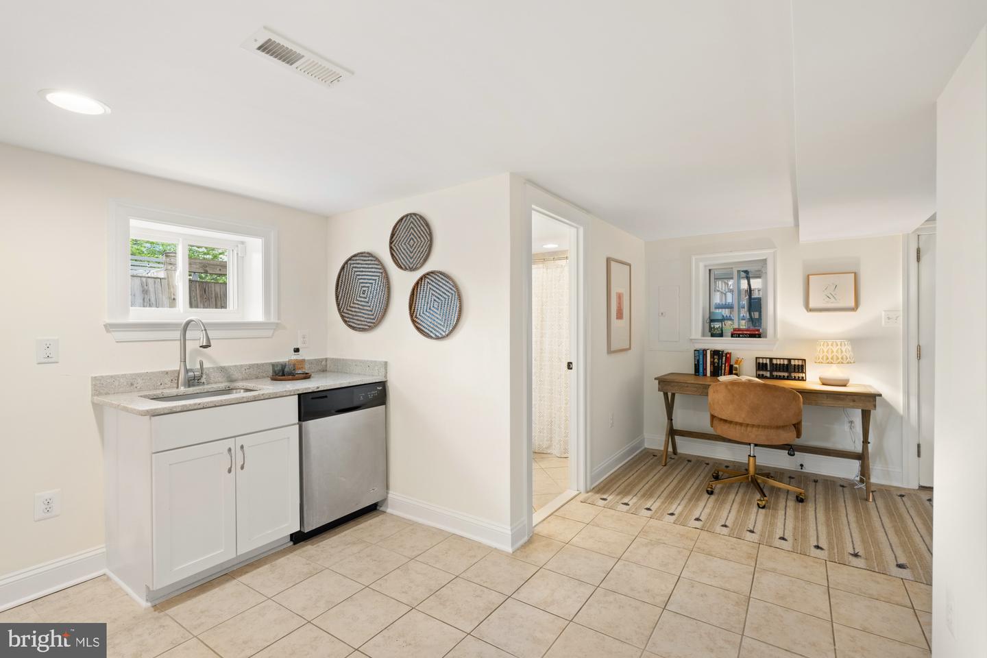 209 TAYLOR ST NW, WASHINGTON, District Of Columbia 20011, 3 Bedrooms Bedrooms, ,3 BathroomsBathrooms,Residential,For sale,209 TAYLOR ST NW,DCDC2190666 MLS # DCDC2190666