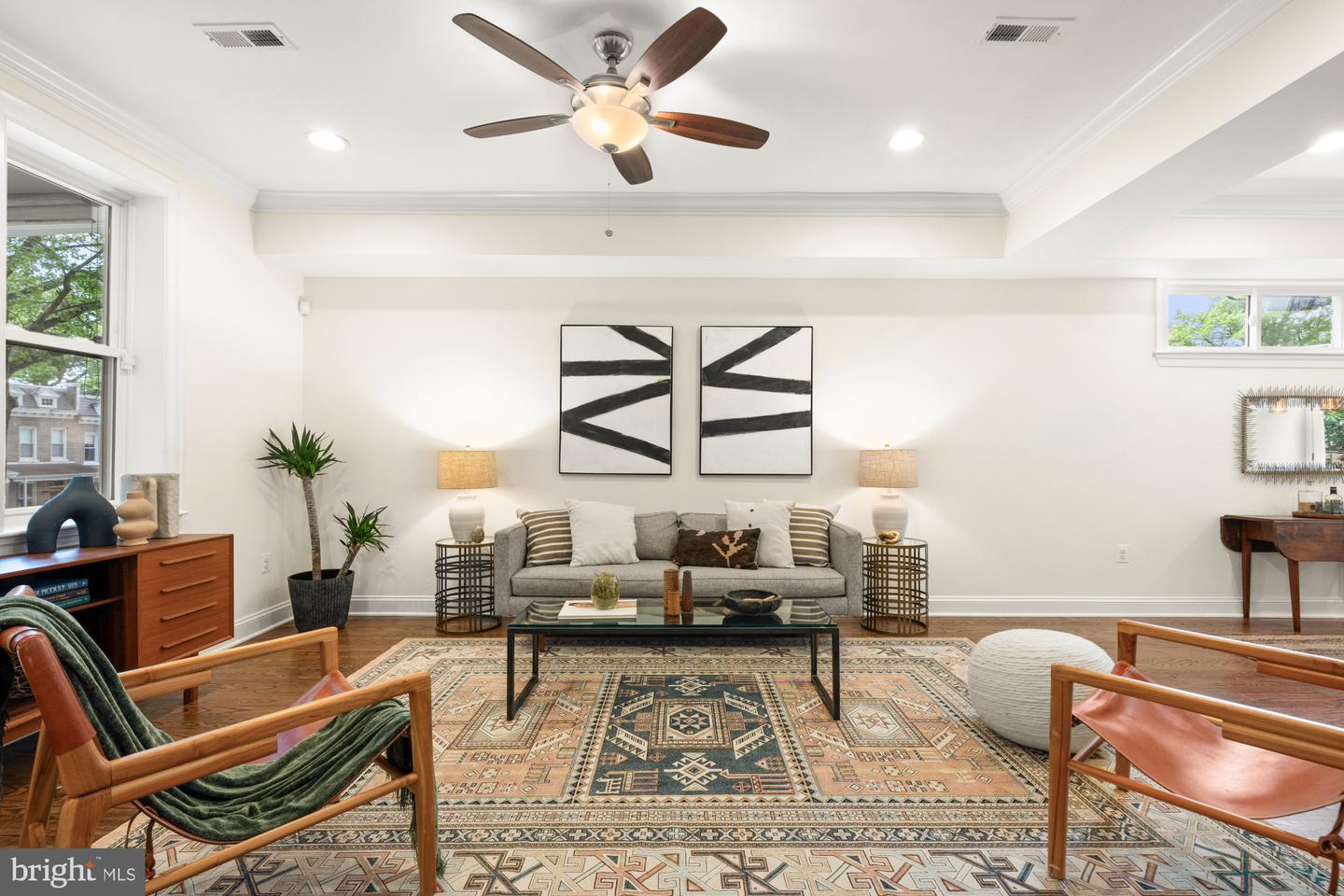 209 TAYLOR ST NW, WASHINGTON, District Of Columbia 20011, 3 Bedrooms Bedrooms, ,3 BathroomsBathrooms,Residential,For sale,209 TAYLOR ST NW,DCDC2190666 MLS # DCDC2190666