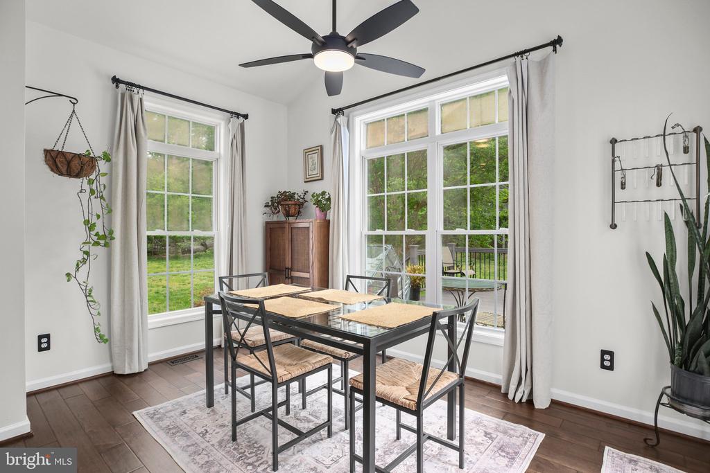 10448 WHEATLEY SCHOOL RD, MARSHALL, Virginia, 5 Bedrooms Bedrooms, ,4 BathroomsBathrooms,Residential,10448 WHEATLEY SCHOOL RD,VAFQ2016454 MLS # VAFQ2016454