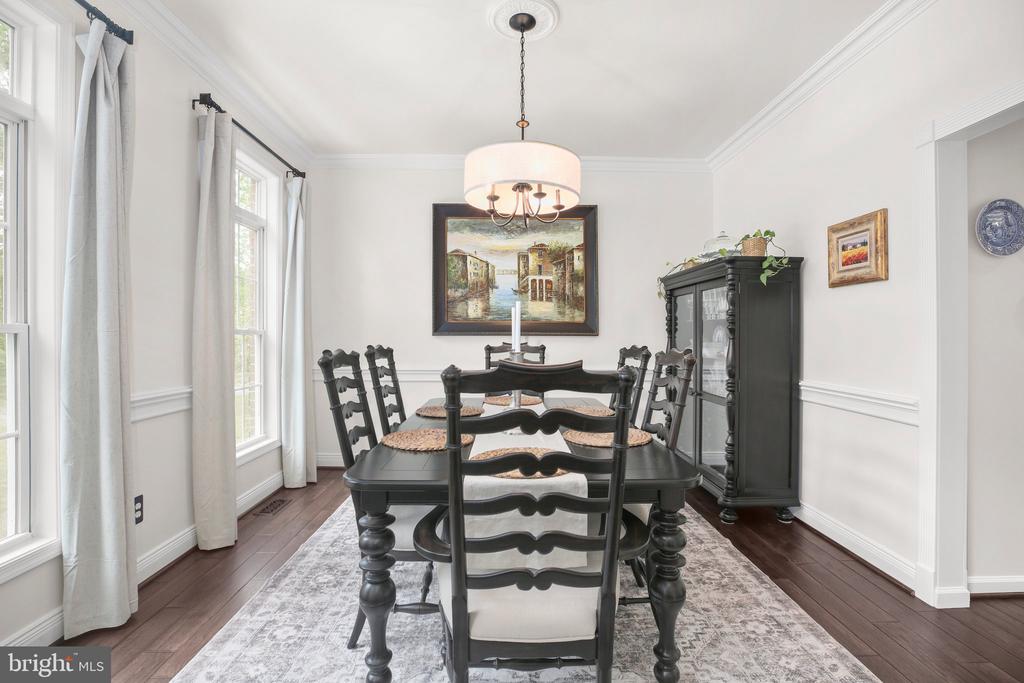 10448 WHEATLEY SCHOOL RD, MARSHALL, Virginia, 5 Bedrooms Bedrooms, ,4 BathroomsBathrooms,Residential,10448 WHEATLEY SCHOOL RD,VAFQ2016454 MLS # VAFQ2016454