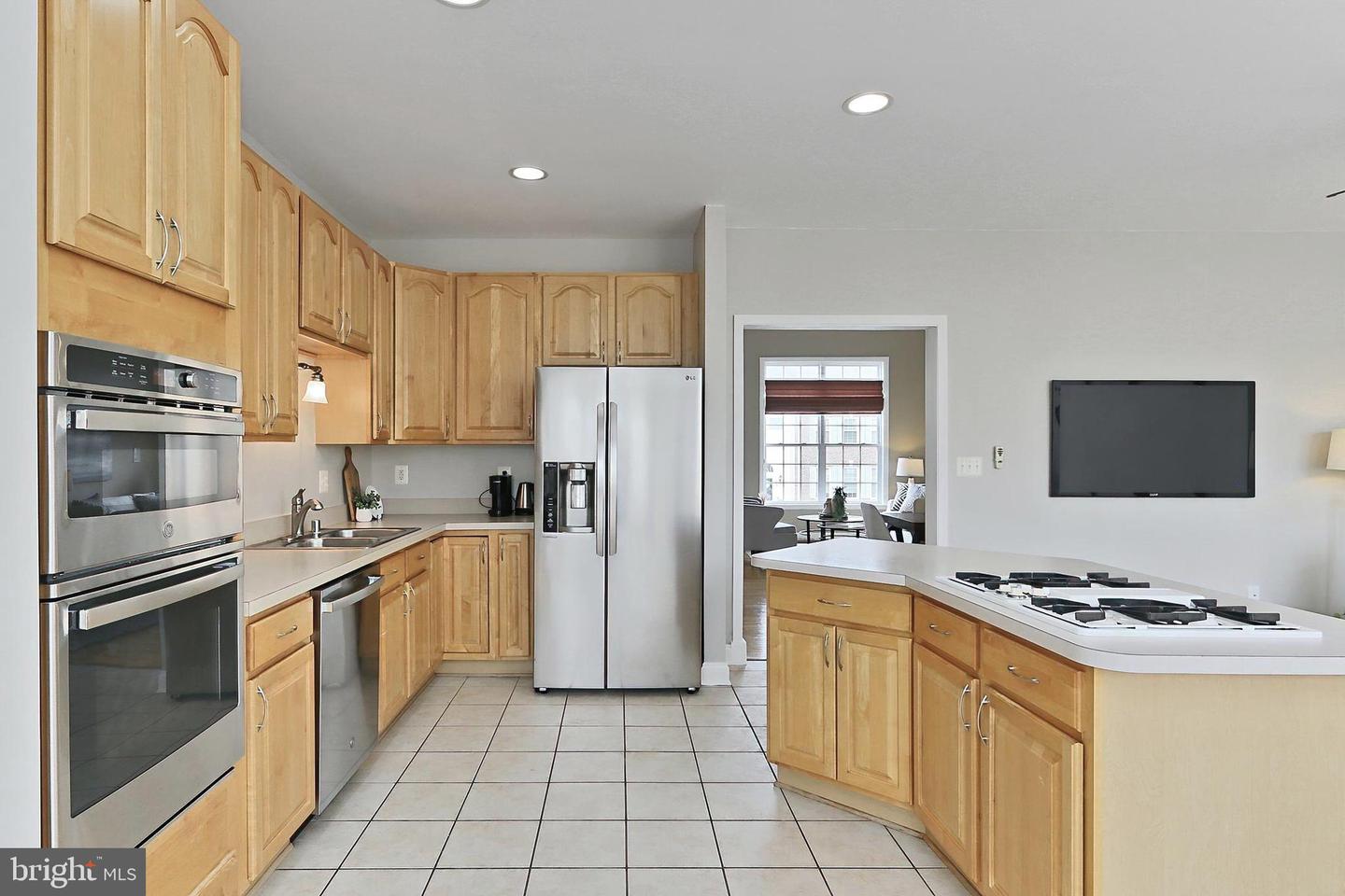 645 SPRINGHOUSE SQ SE, LEESBURG, Virginia 20175, 3 Bedrooms Bedrooms, ,2 BathroomsBathrooms,Residential,For sale,645 SPRINGHOUSE SQ SE,VALO2092228 MLS # VALO2092228