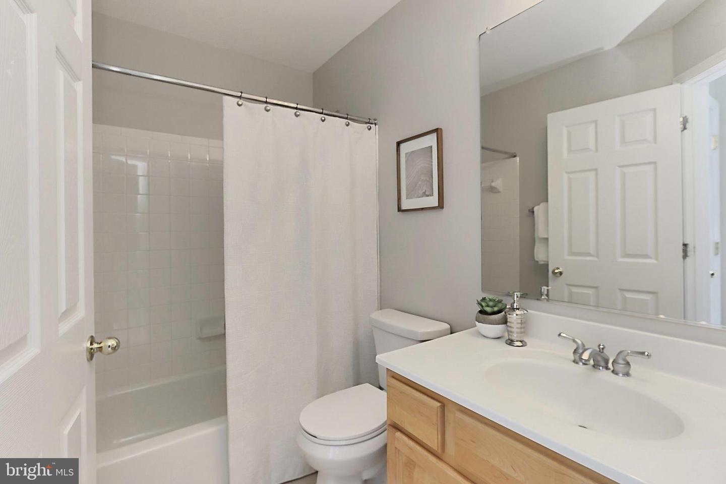 645 SPRINGHOUSE SQ SE, LEESBURG, Virginia 20175, 3 Bedrooms Bedrooms, ,2 BathroomsBathrooms,Residential,For sale,645 SPRINGHOUSE SQ SE,VALO2092228 MLS # VALO2092228