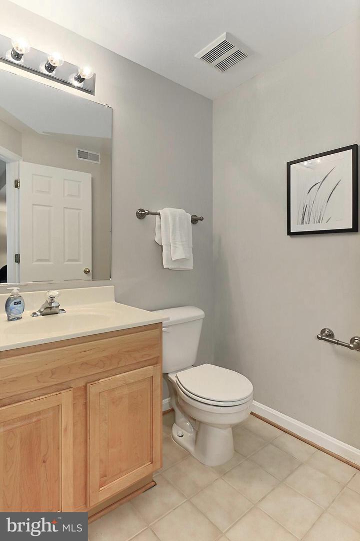645 SPRINGHOUSE SQ SE, LEESBURG, Virginia 20175, 3 Bedrooms Bedrooms, ,2 BathroomsBathrooms,Residential,For sale,645 SPRINGHOUSE SQ SE,VALO2092228 MLS # VALO2092228