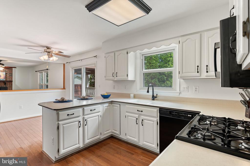 6415 BEALES CT, BEALETON, Virginia, 4 Bedrooms Bedrooms, ,3 BathroomsBathrooms,Residential,6415 BEALES CT,VAFQ2016500 MLS # VAFQ2016500