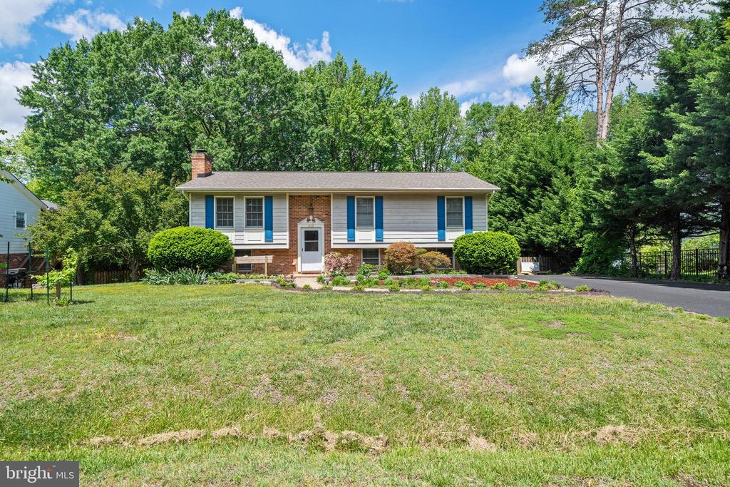 315 LAUREL AVE, FREDERICKSBURG, Virginia 22408, 4 Bedrooms Bedrooms, ,2 BathroomsBathrooms,Residential,315 LAUREL AVE,VASP2032886 MLS # VASP2032886
