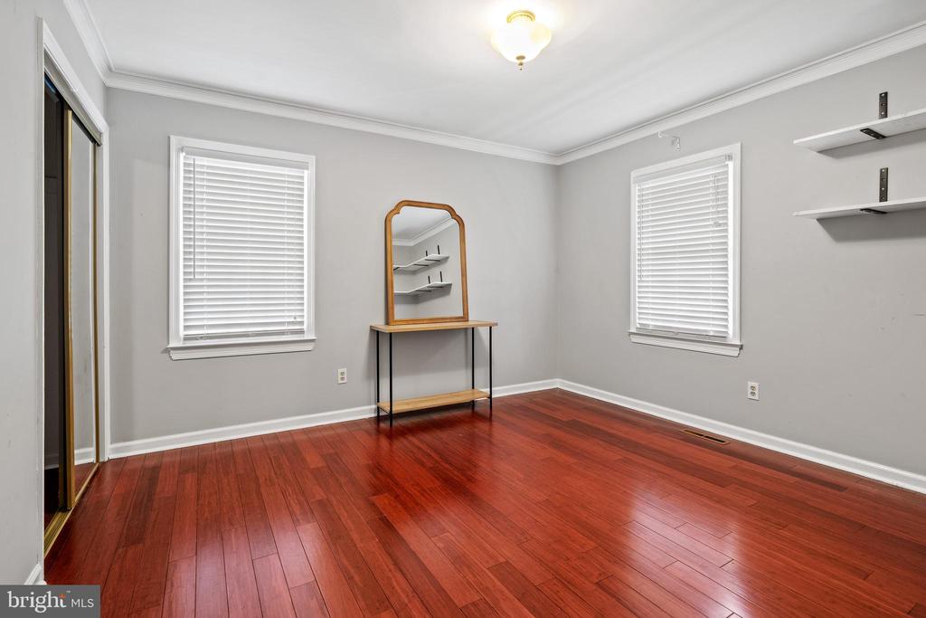 315 LAUREL AVE, FREDERICKSBURG, Virginia 22408, 4 Bedrooms Bedrooms, ,2 BathroomsBathrooms,Residential,315 LAUREL AVE,VASP2032886 MLS # VASP2032886
