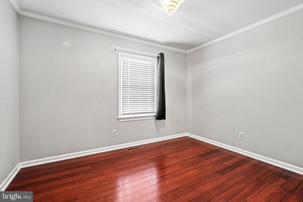 315 LAUREL AVE, FREDERICKSBURG, Virginia 22408, 4 Bedrooms Bedrooms, ,2 BathroomsBathrooms,Residential,315 LAUREL AVE,VASP2032886 MLS # VASP2032886