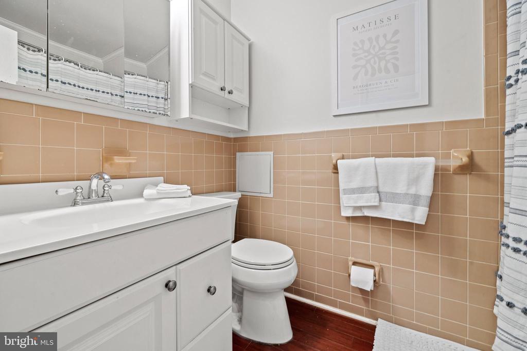 315 LAUREL AVE, FREDERICKSBURG, Virginia 22408, 4 Bedrooms Bedrooms, ,2 BathroomsBathrooms,Residential,315 LAUREL AVE,VASP2032886 MLS # VASP2032886