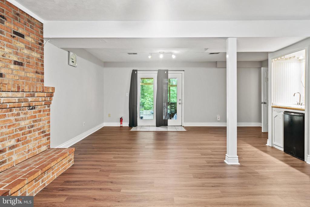 315 LAUREL AVE, FREDERICKSBURG, Virginia 22408, 4 Bedrooms Bedrooms, ,2 BathroomsBathrooms,Residential,315 LAUREL AVE,VASP2032886 MLS # VASP2032886