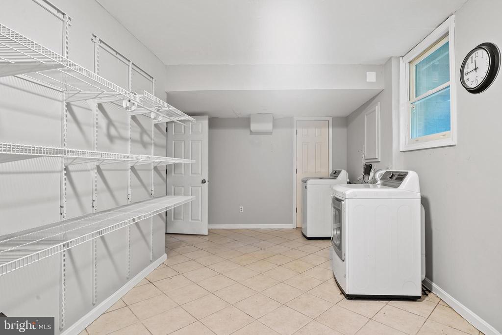 315 LAUREL AVE, FREDERICKSBURG, Virginia 22408, 4 Bedrooms Bedrooms, ,2 BathroomsBathrooms,Residential,315 LAUREL AVE,VASP2032886 MLS # VASP2032886