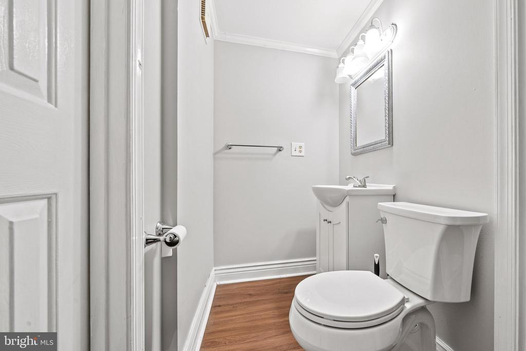 315 LAUREL AVE, FREDERICKSBURG, Virginia 22408, 4 Bedrooms Bedrooms, ,2 BathroomsBathrooms,Residential,315 LAUREL AVE,VASP2032886 MLS # VASP2032886