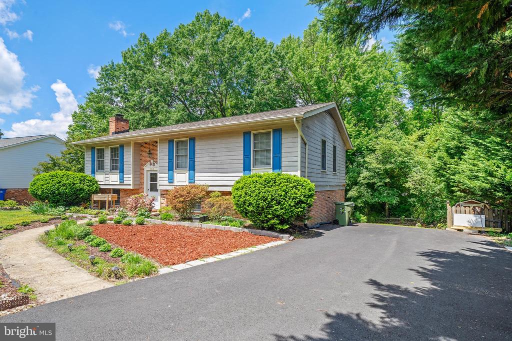 315 LAUREL AVE, FREDERICKSBURG, Virginia 22408, 4 Bedrooms Bedrooms, ,2 BathroomsBathrooms,Residential,315 LAUREL AVE,VASP2032886 MLS # VASP2032886