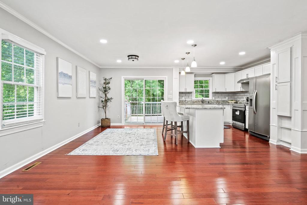 315 LAUREL AVE, FREDERICKSBURG, Virginia 22408, 4 Bedrooms Bedrooms, ,2 BathroomsBathrooms,Residential,315 LAUREL AVE,VASP2032886 MLS # VASP2032886