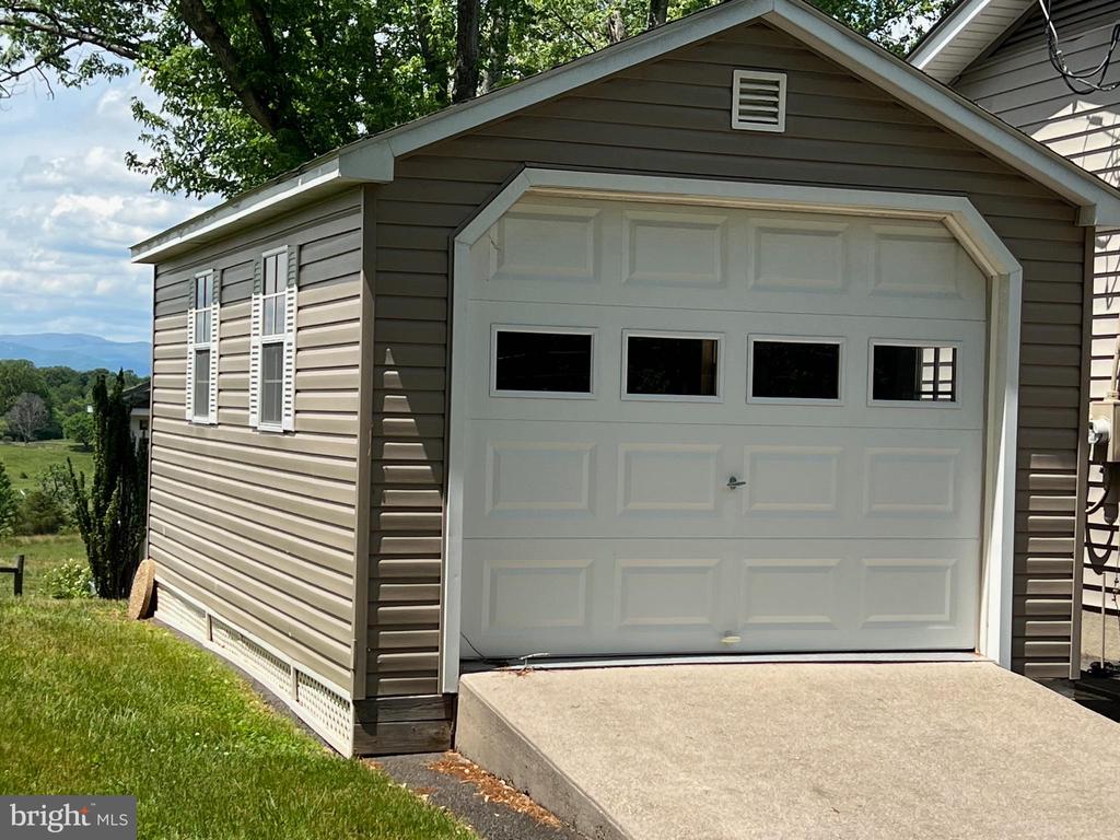 18198 BIRMINGHAM RD., CULPEPER, Virginia 22701, 3 Bedrooms Bedrooms, ,2 BathroomsBathrooms,Residential,18198 BIRMINGHAM RD.,VACU2010492 MLS # VACU2010492