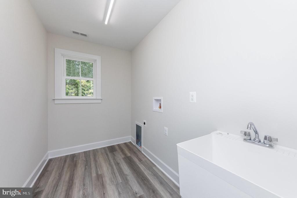 211 ESTES LN, MINERAL, Virginia 23117, 3 Bedrooms Bedrooms, ,2 BathroomsBathrooms,Residential,211 ESTES LN,VALA2007822 MLS # VALA2007822