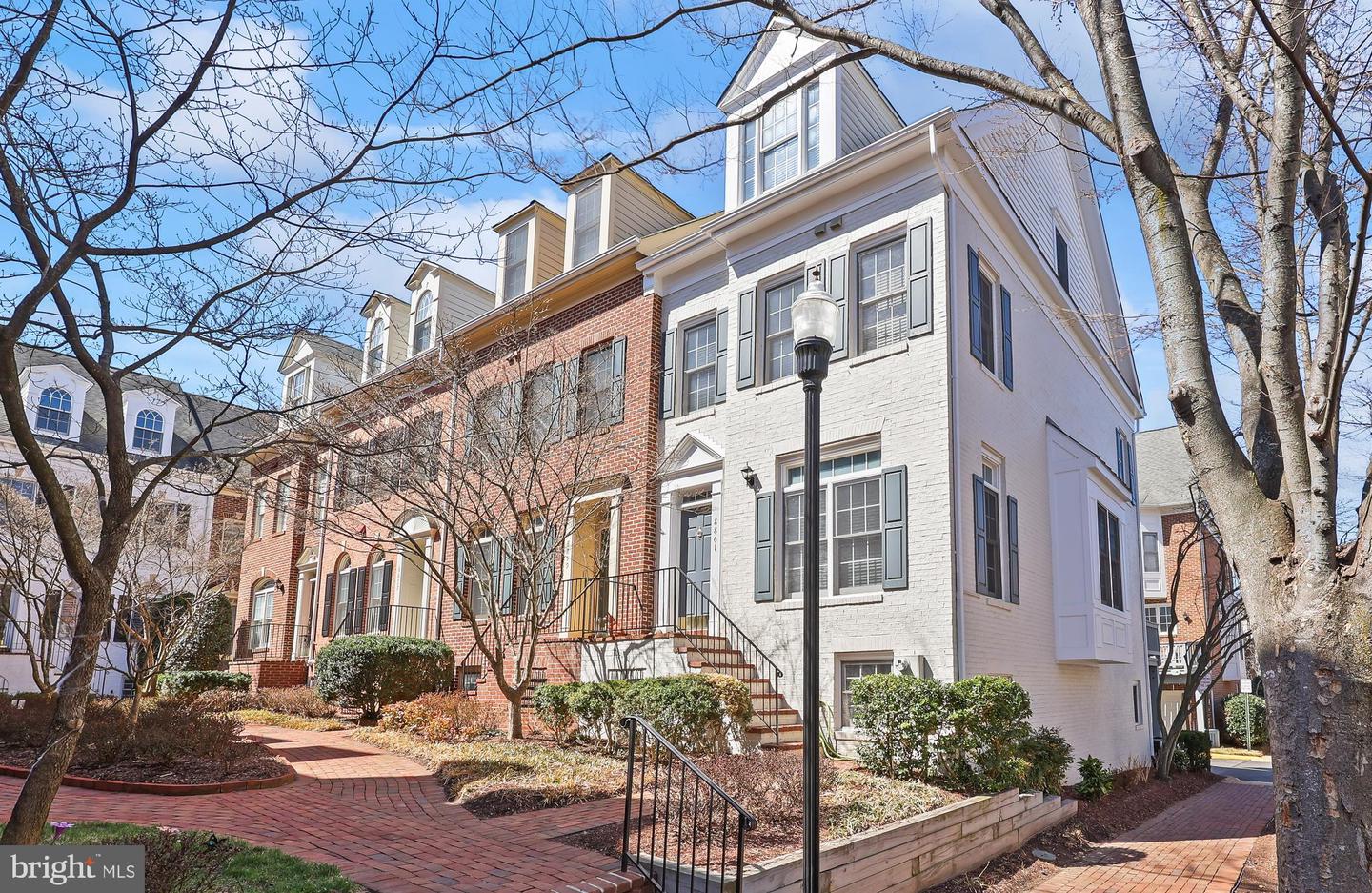 8861 ASHGROVE HOUSE LN, VIENNA, Virginia 22182, 3 Bedrooms Bedrooms, ,3 BathroomsBathrooms,Residential,For sale,8861 ASHGROVE HOUSE LN,VAFX2229606 MLS # VAFX2229606
