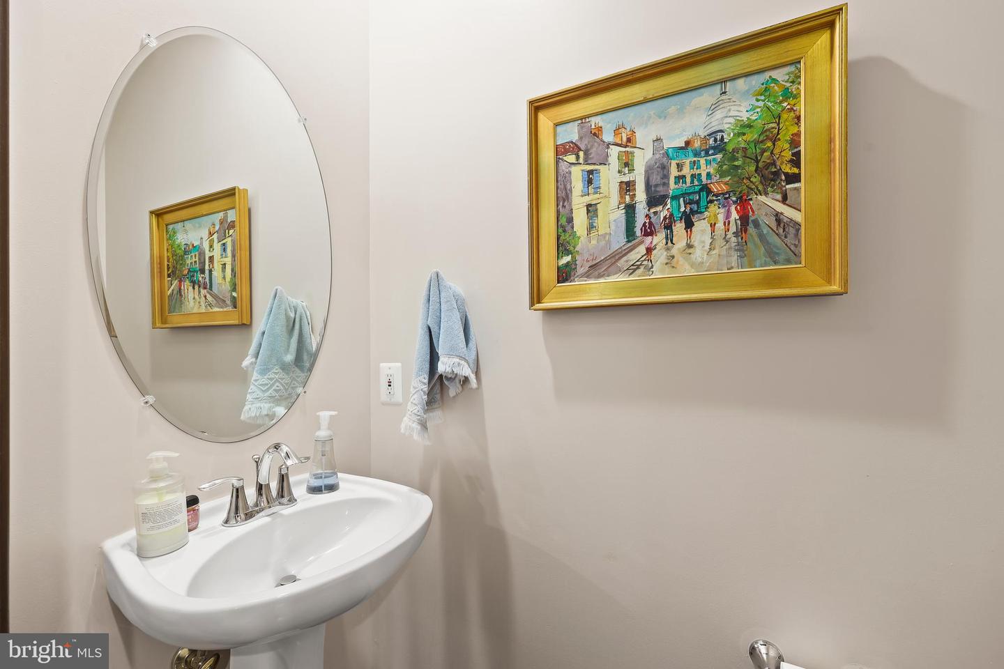 8861 ASHGROVE HOUSE LN, VIENNA, Virginia 22182, 3 Bedrooms Bedrooms, ,3 BathroomsBathrooms,Residential,For sale,8861 ASHGROVE HOUSE LN,VAFX2229606 MLS # VAFX2229606